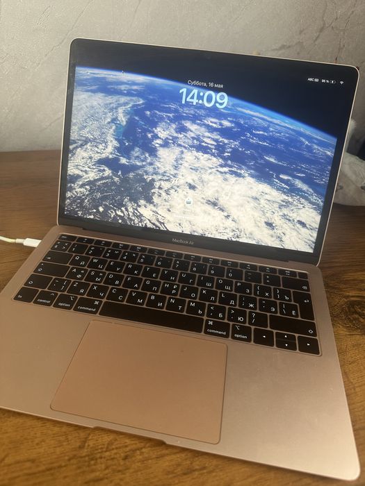 MacBook Air 2019 года