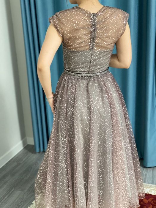 Шикарное вечернее платье