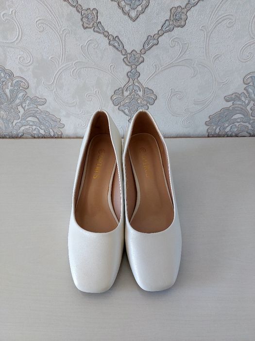 Туфли белые 37 размер