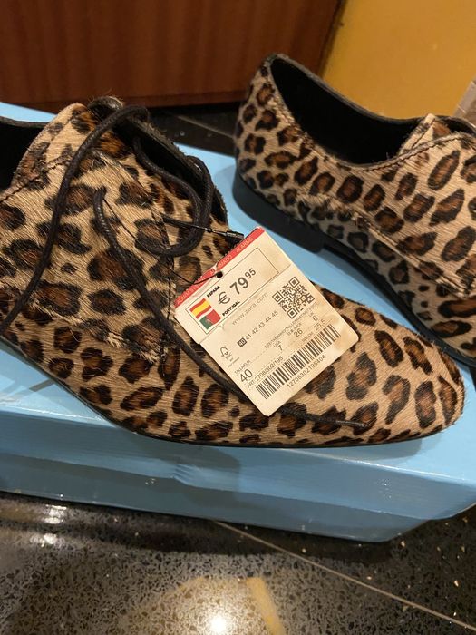 Pantofi noi din piele naturală