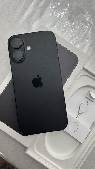 Iphone 16 by Apple