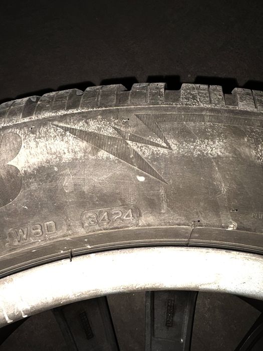 Оригинални джанти Mercedes 20" със зимни гуми 275 55 20 Bridgestone Blizzak  дот 3424