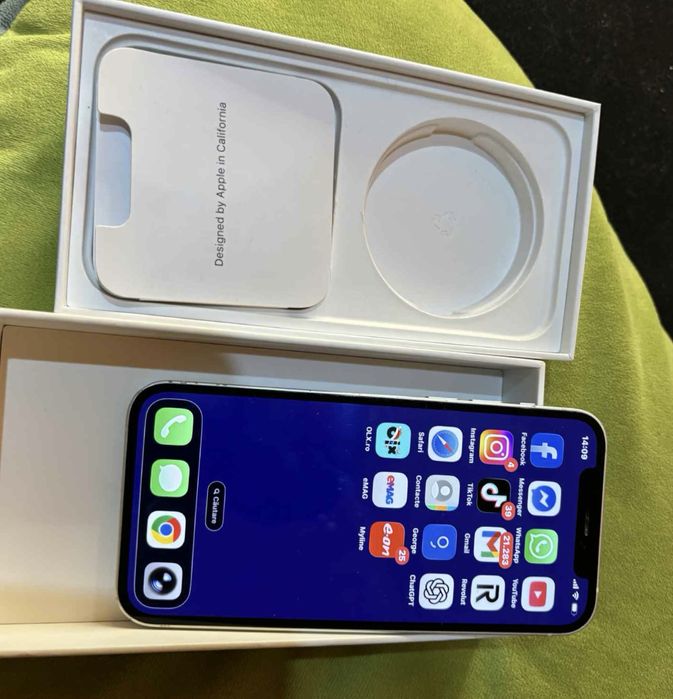 Vand  Iphone 12 alb -128 decodat cu gevey
