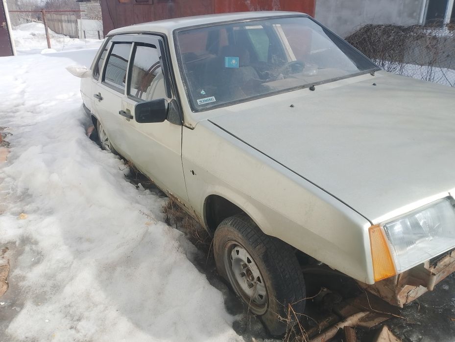 Продам на запчасти ваз 99