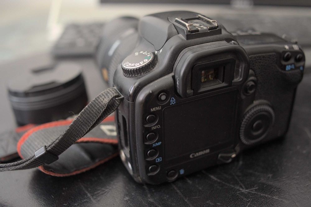 Canon 30D body vintage cu/fara obiectiv ultra wide Sigma 8-16mm HSM