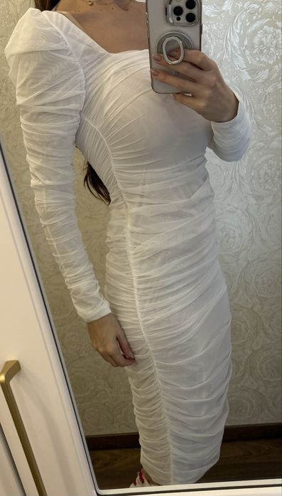 Дамска елвганта рокля в бяло