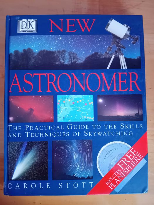 Vând cartea New Astronomer în engleză