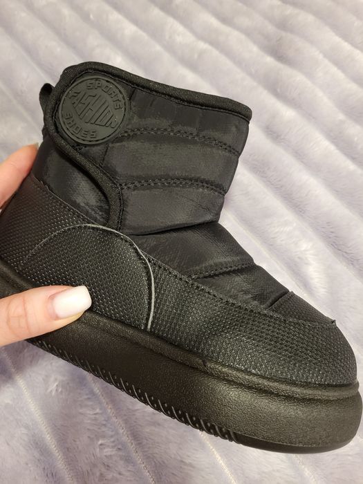 Продам детские сапоги