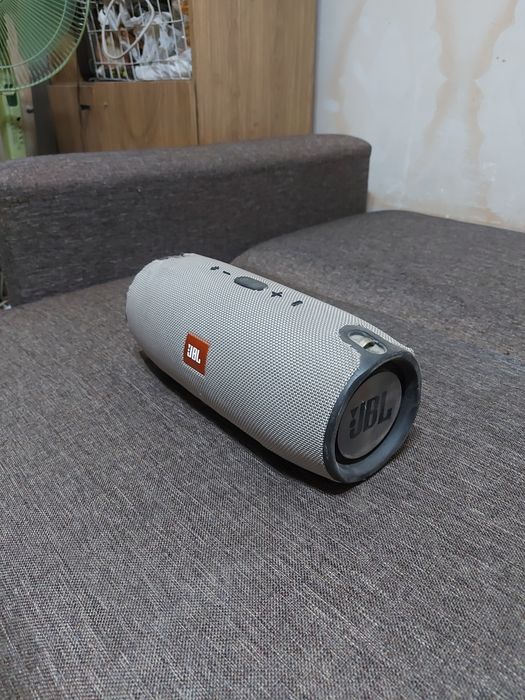 Переносная колонка JBL