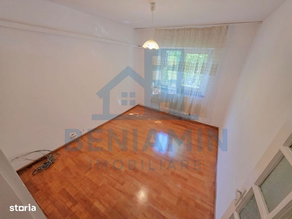 Trei camere doua bai 1Mai etaj 1 -centrala termica -75mp
