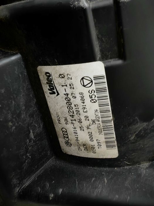 Оригинален фар Vw Amarok