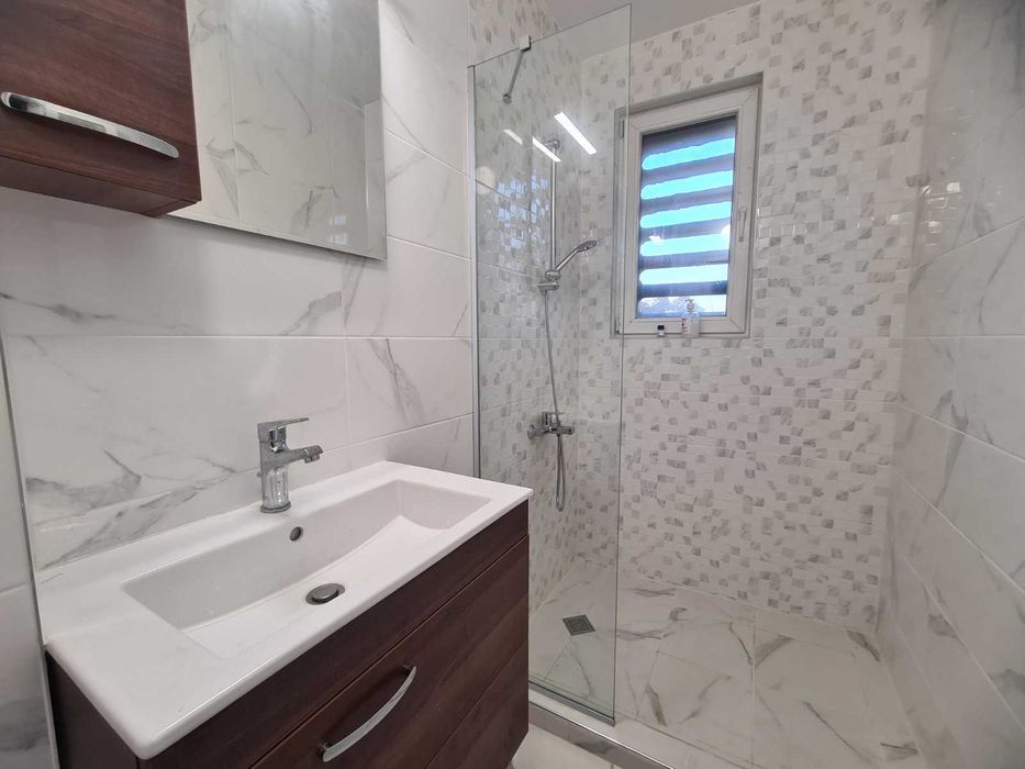 Дава се под наем Тристаен апартамент в София, Изток - 110 кв.м за 797.64 € - Снимка #6