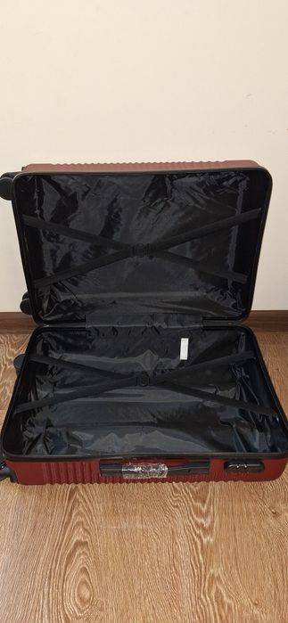 Продаётся Новый чемодан