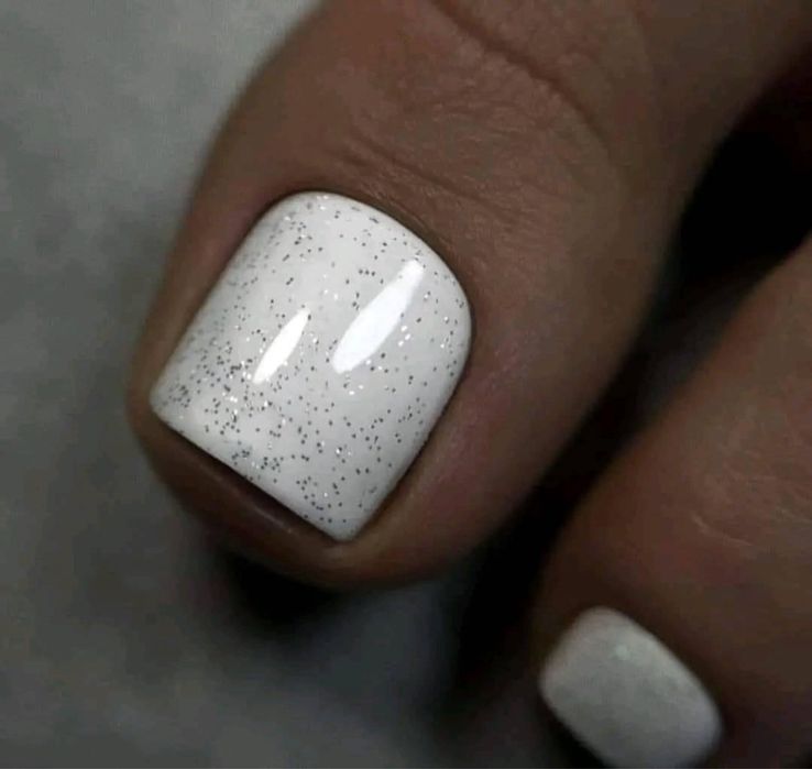 Unghii false cu gel. La domiciliu