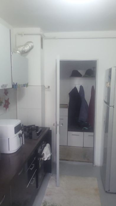 Apartament 3 camere de vanzare
