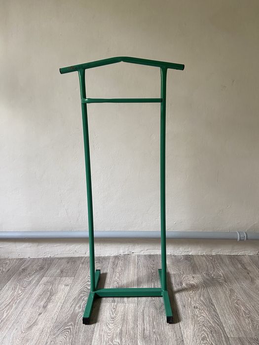 напольная металлическая вешалка