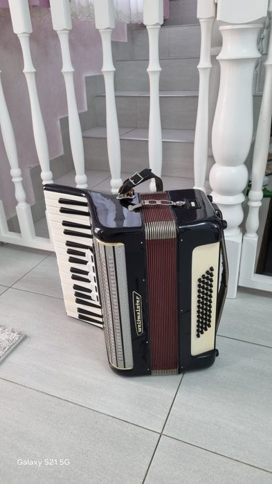 Vând Acordeon welmaister