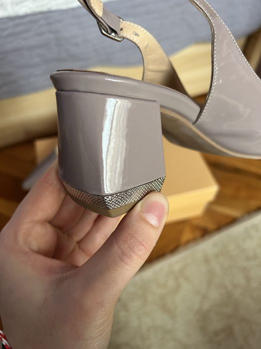 Обувки на висок ток Sara Pen