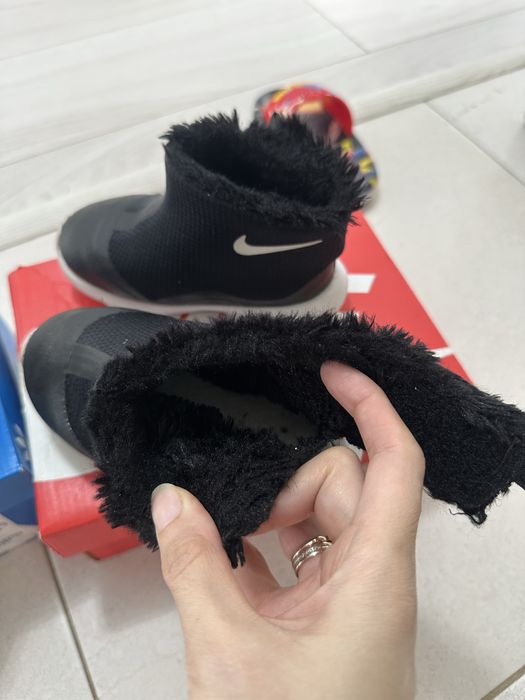 Продам детскую обувь оригинал все