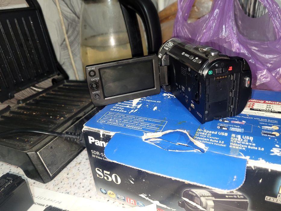 Продам видеокамеру продам
