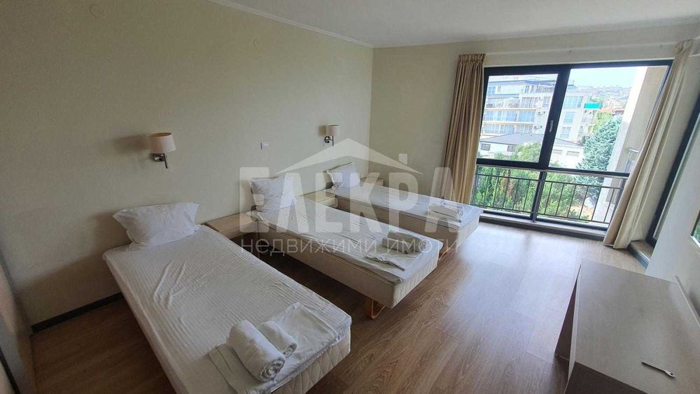 Продава се Четиристаен апартамент в Бяла - 180 кв.м за 834 €/кв.м - Снимка #15