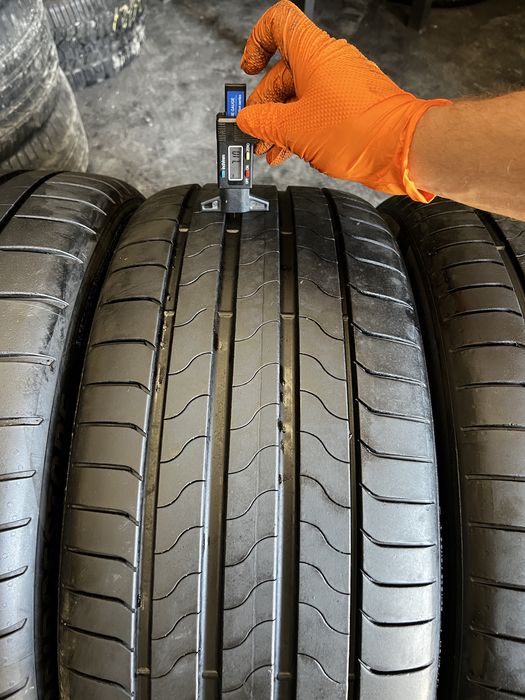 4 anvelope vara ca NOI 255/40/21 , Bridgestone , 7.4 mm
