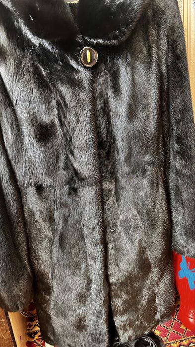 Продам норковую шубу