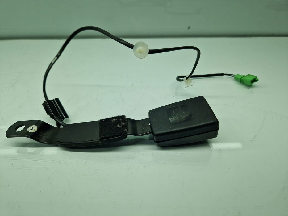 Capsa centura stanga fata Volkswagen Polo (6R) [Fabr 2009-2016] 6R485