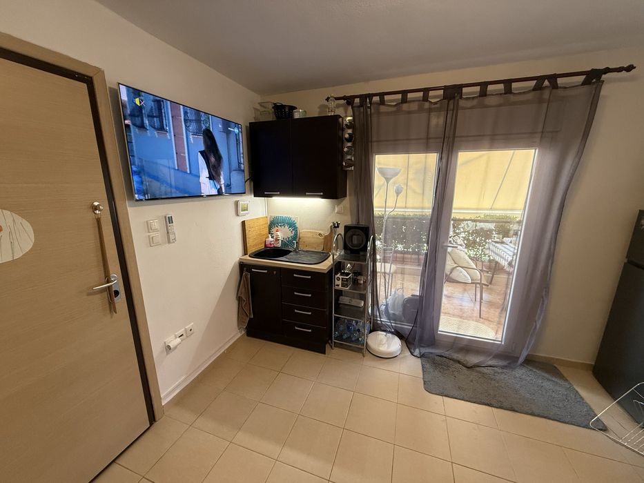 Паралия Офринио ТРИСТАЕН апартамент с две тераси и двор .