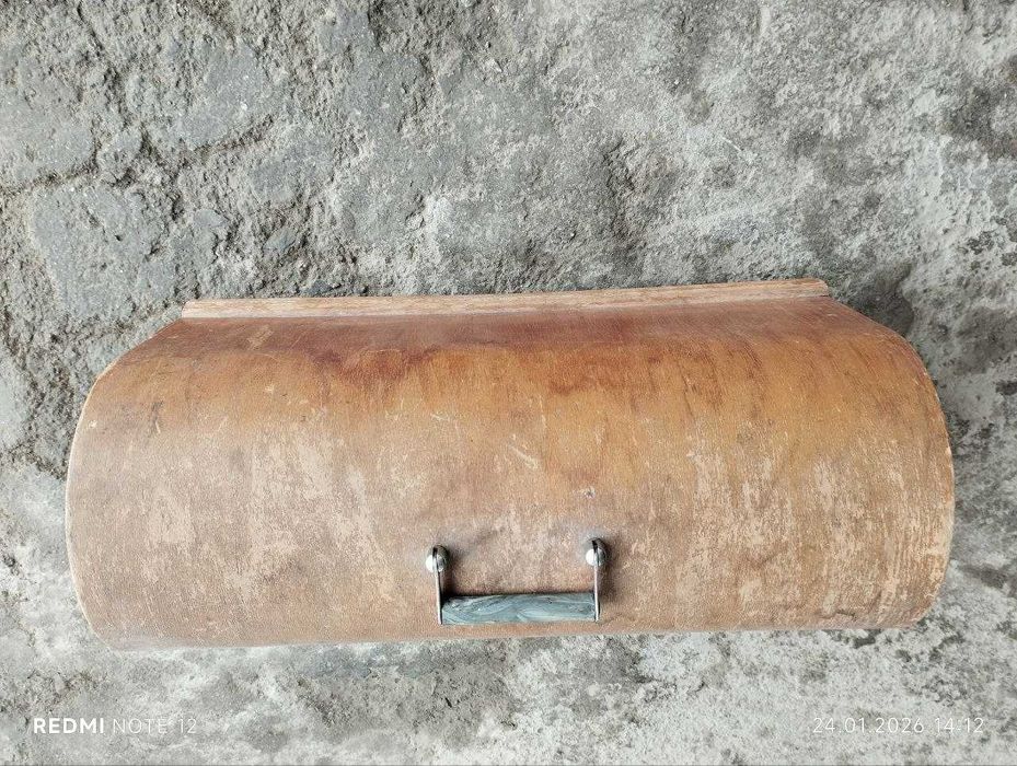 Швейная ручная машинка советская