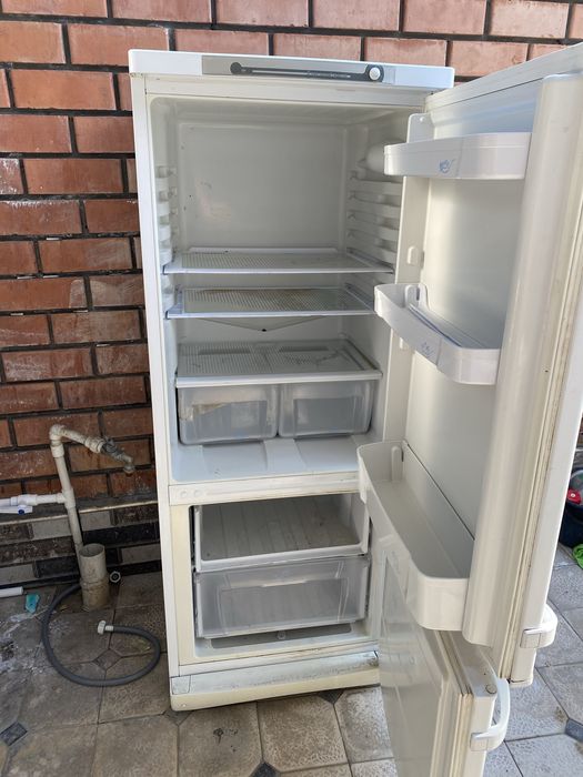 Indesit холодильник