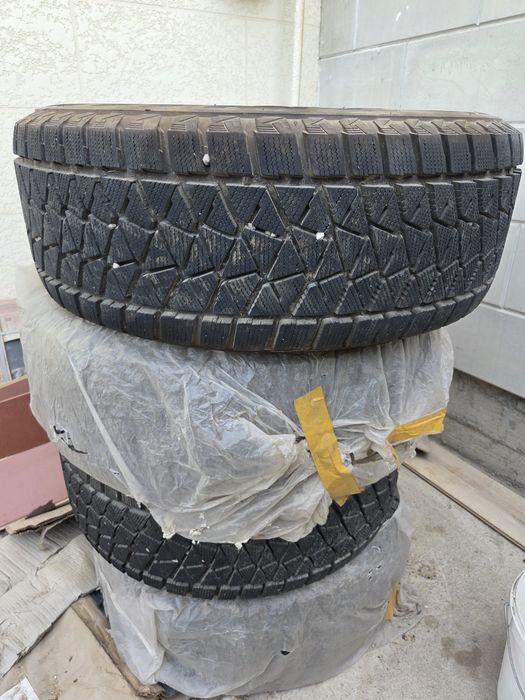 Продам шины 28560R18