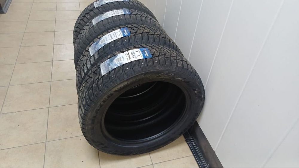 Продам зимние шины с шипами