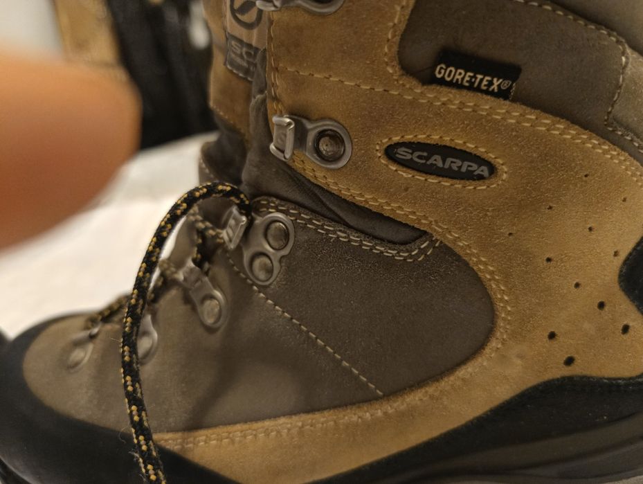 Bocanci de munte scarpa goretex Nr 37