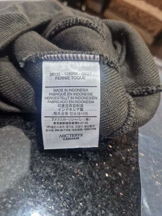 Arc'teryx beanie y2k