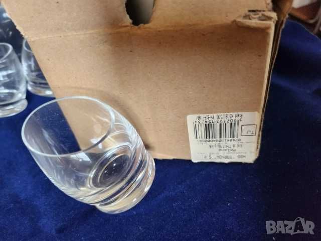 футболист - стъклена фигура, шише-нивеляшка с чаши, купички десерт