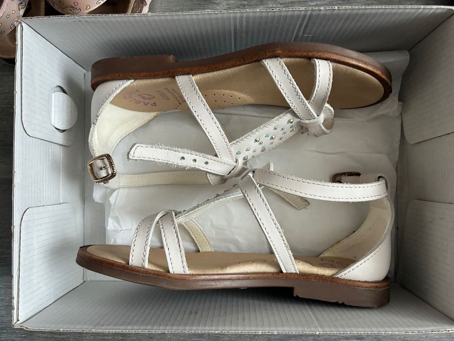 Детски сандали 29/30 номер, общо 8.50 евро