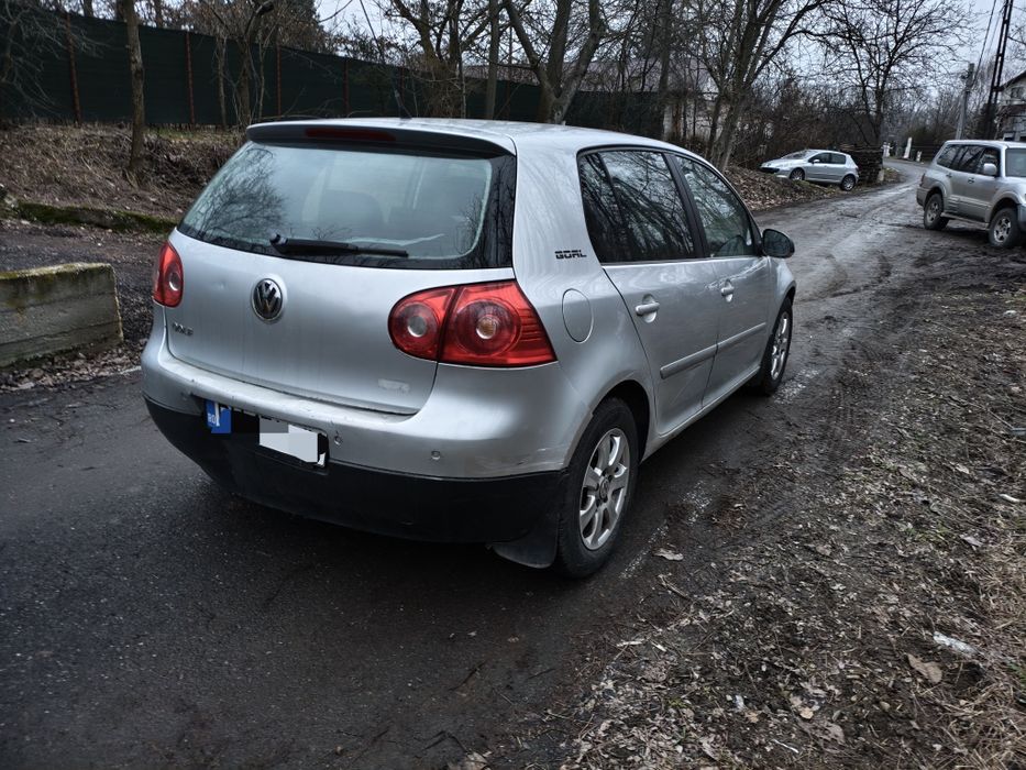 Volkswagen Golf 5 Benzina