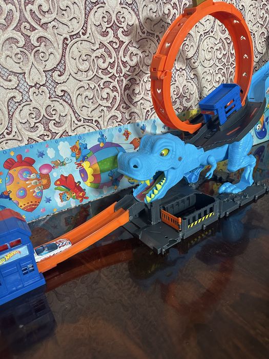Набор игровой Hot Wheels City T-Rex