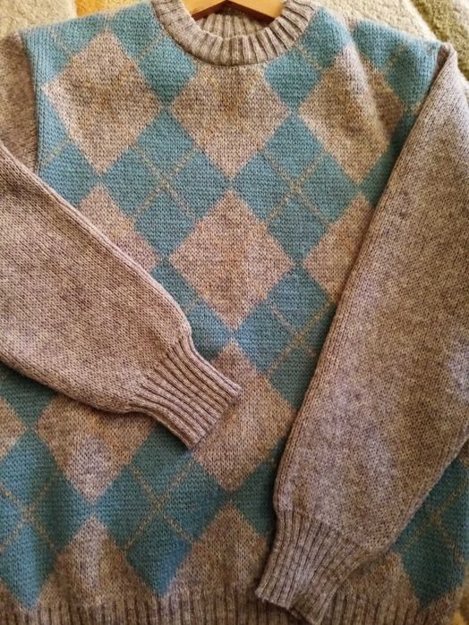 Мъжки пуловери 100% вълна.