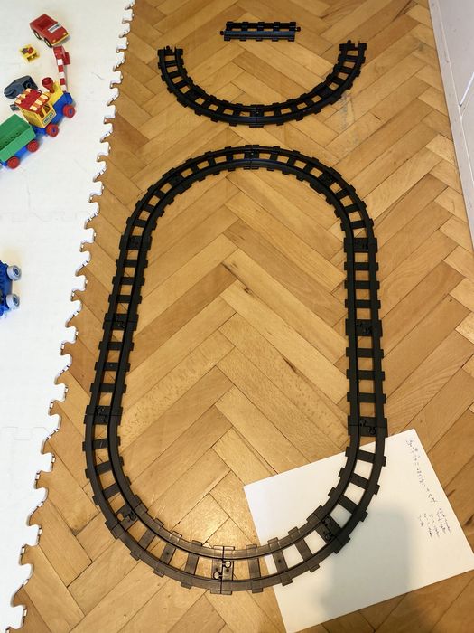 Duplo оригинално и съвместимо релси и влакове