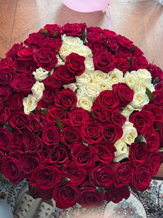 101роза сбуквой М