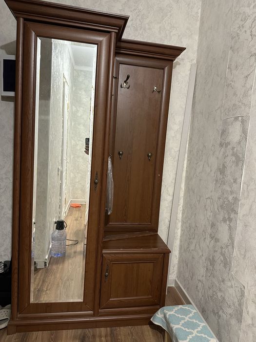 Стол Малайзия + прихожая в подарок