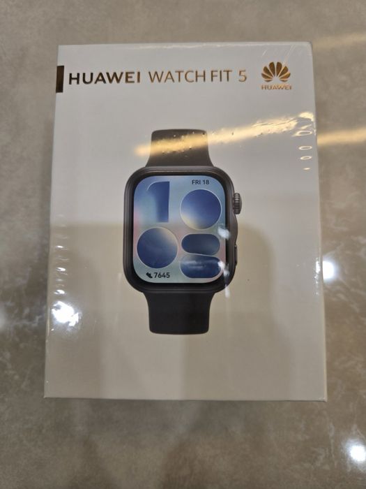 Чисто нов смарт часовник Huawei Watch Fit 5