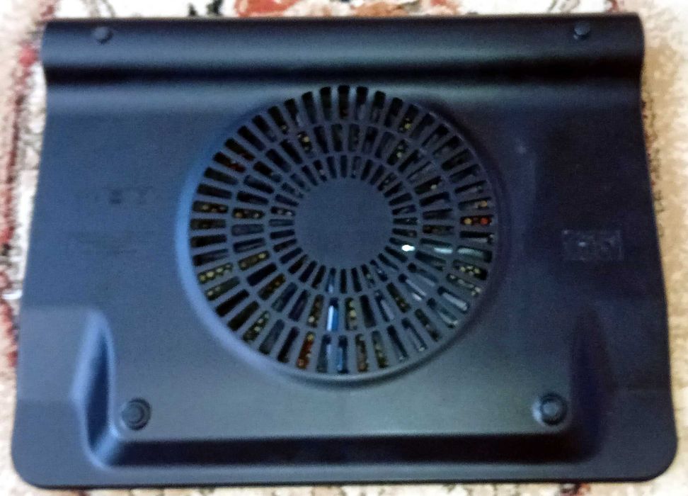 Активен охладител за лаптоп до 17 инча.