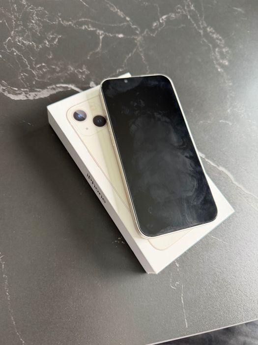 iPhone 13 бял 128gb