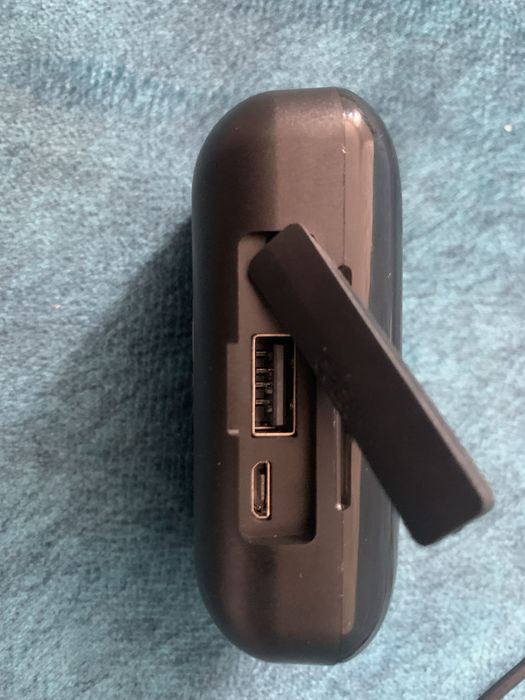 Căști wireless aproape noi