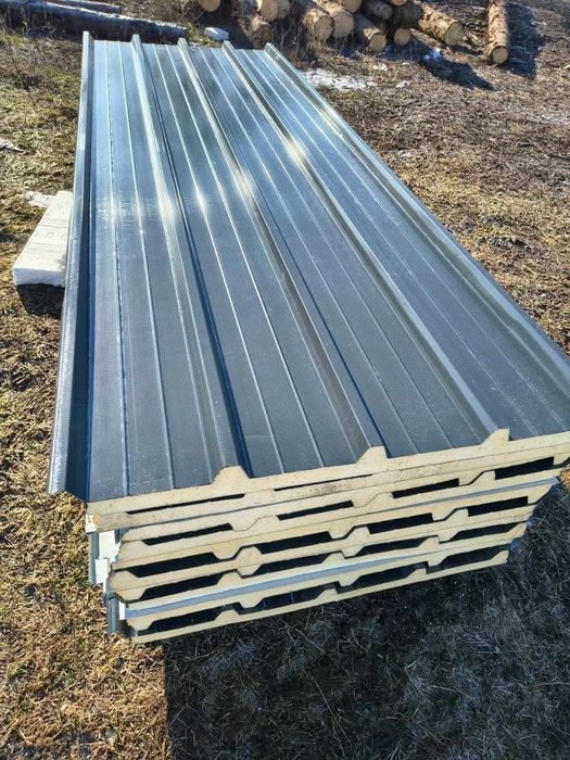 Tablă nouă și rebut( recuperată de pe panourile sandwich.)