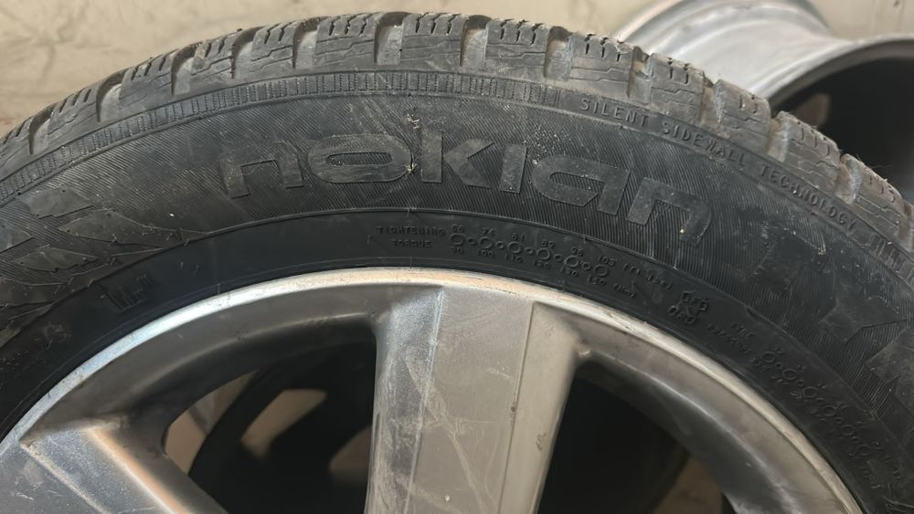 Roti iarna vw sharan cu nokian 16"