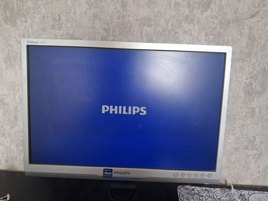 Манитор для офиса